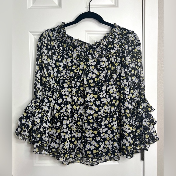 CeCe Floral Ruffle Blouse NWOT - Picture 2 of 3